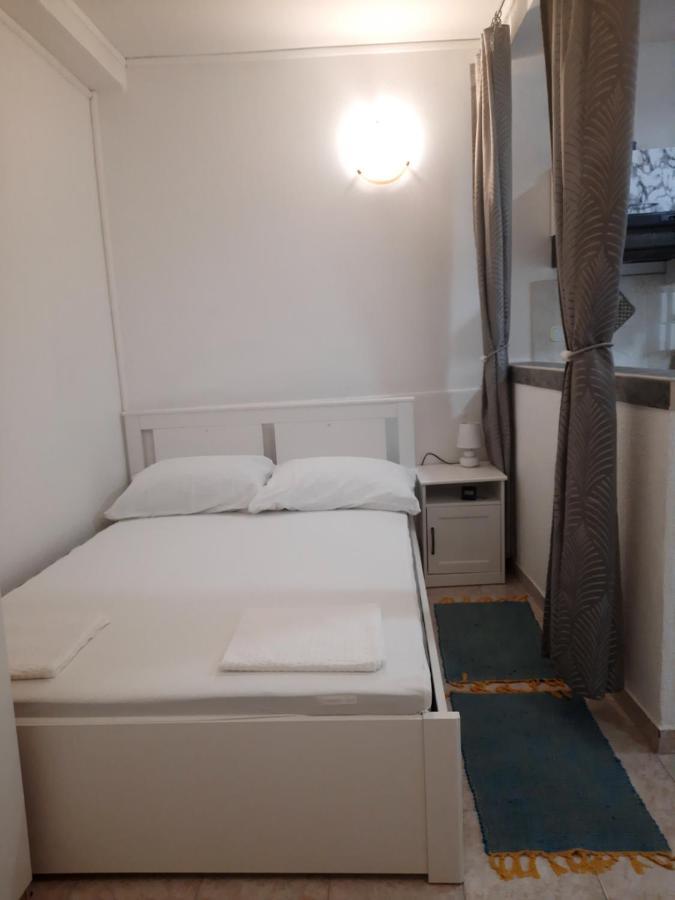 Apartmani Ana-Lora Lopar Εξωτερικό φωτογραφία