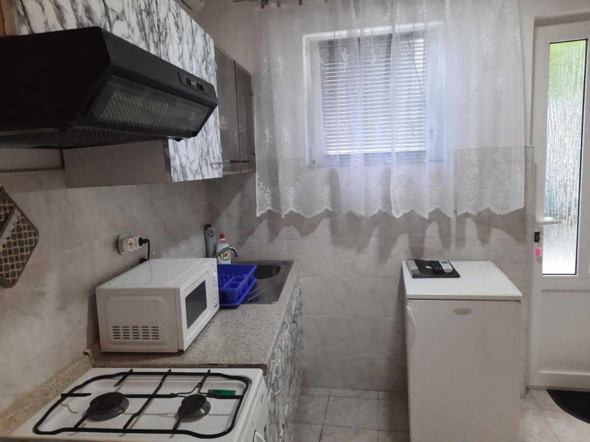 Apartmani Ana-Lora Lopar Εξωτερικό φωτογραφία
