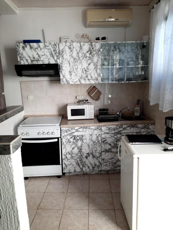 Apartmani Ana-Lora Lopar Εξωτερικό φωτογραφία